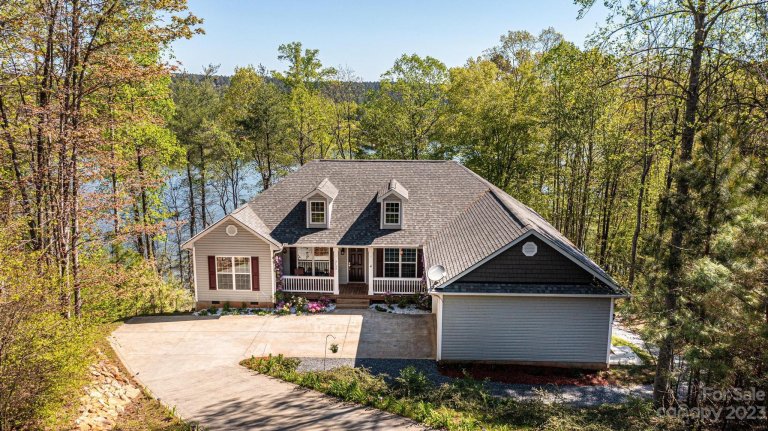 3133 High Vista Court sold home in Lake Vistas, Connelly Springs, NC