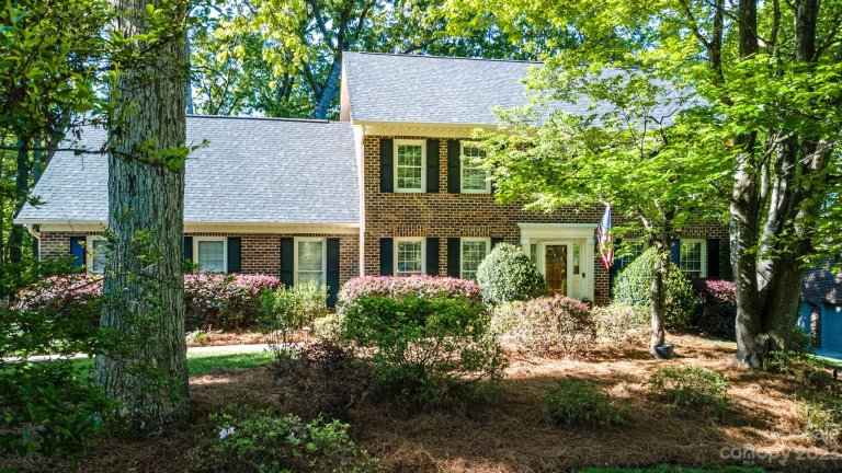 408 Sabot Lane sold home in Greygate, Matthews, NC