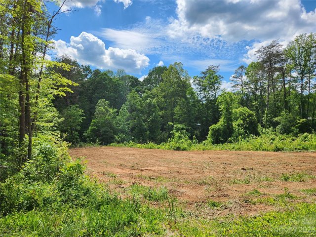106 Pinecrest Drive sold home in Canterbury, Shelby, NC