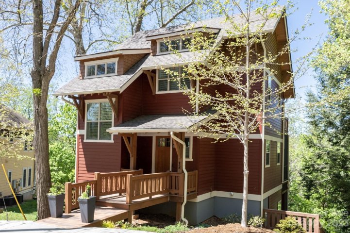 12 Sunset Drive sold home in Sunset Park, Asheville, NC
