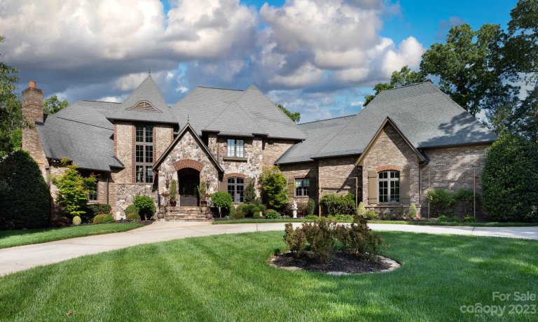 9008 Deer Valley Court sold home in Woodhall, Waxhaw, NC