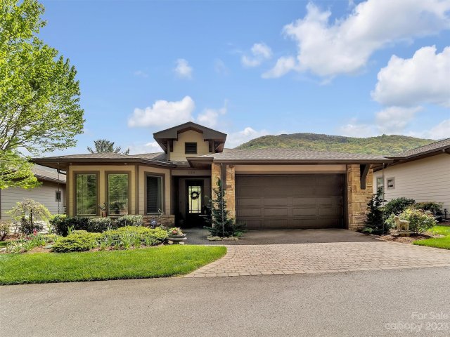 220 Alexander Drive sold home in Masters Landing, Maggie Valley, NC
