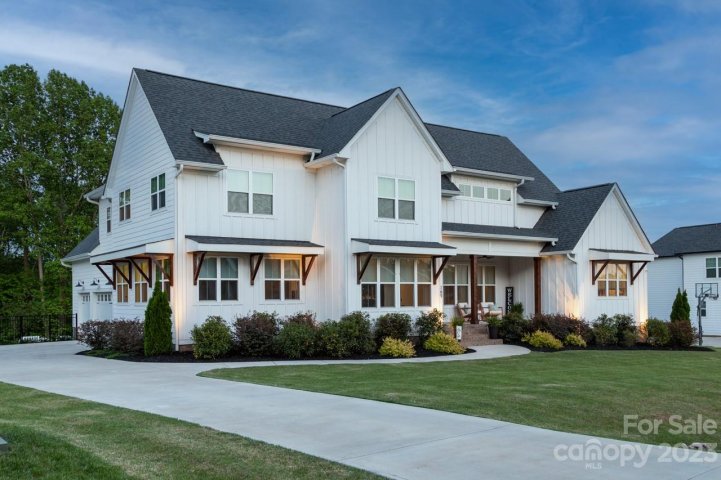 169 Hidden Meadows Drive sold home in Hidden Meadows, Mooresville, NC