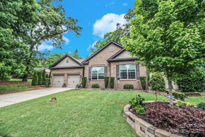 11828 Springpoint Lane sold home in Riverwood, Charlotte, NC
