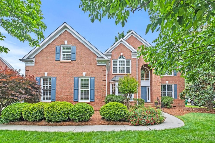 6107 Legacy Circle sold home in Country Club Estates, Charlotte, NC