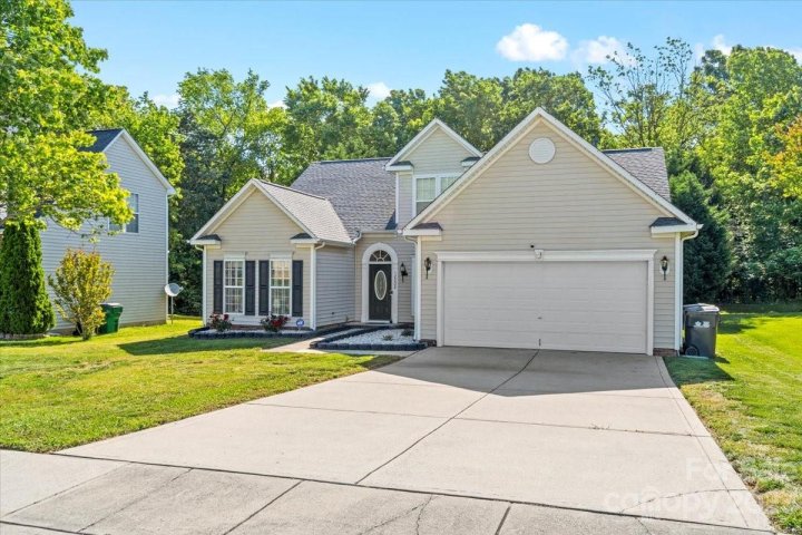 12238 Wallace Ridge Drive sold home in Stoney Creek, Charlotte, NC