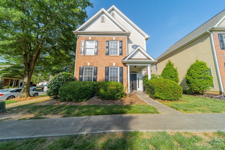 20221 Harroway Drive sold home in Harrogate At The Lake, Cornelius, NC