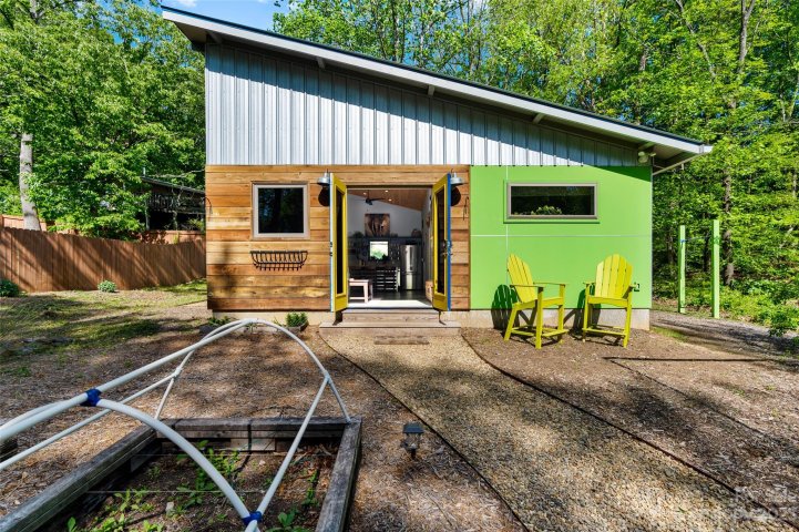 824 Laurel Avenue sold home in Lakewood, Black Mountain, NC
