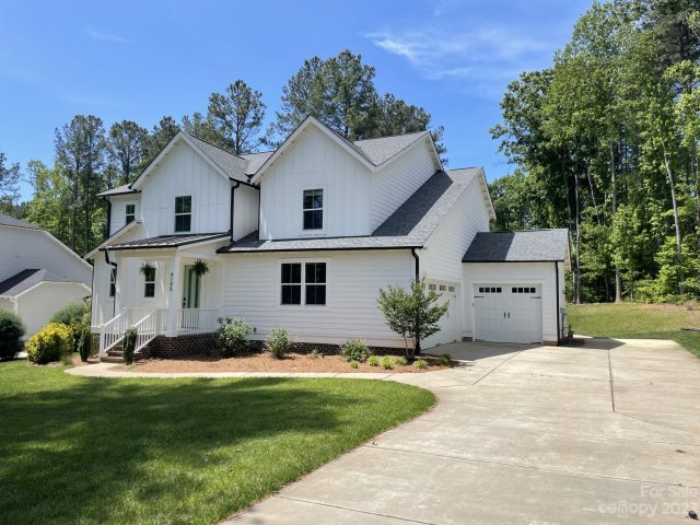 4195 Island Fox Lane sold home in Fox Chase, Denver, NC