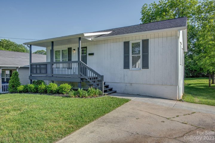 314 Todd Street sold home in Lincoln Park, Belmont, NC