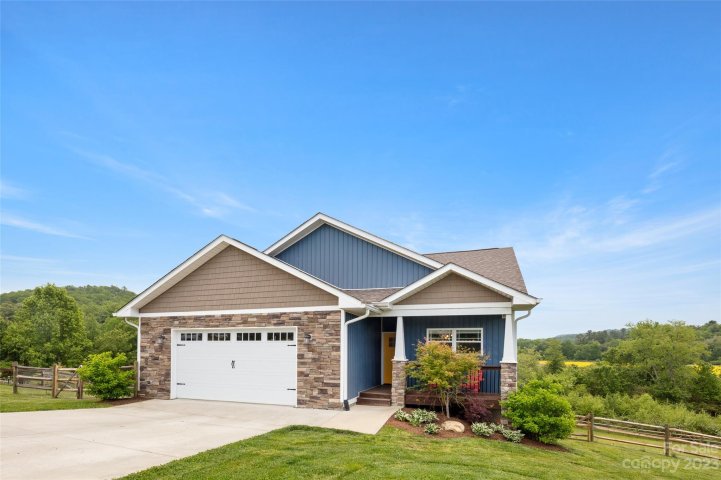 283 River Breeze Lane sold home in Waters Edge, Etowah, NC