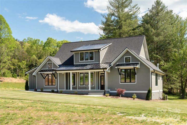42 Northview Drive sold home in Northview, Hendersonville, NC