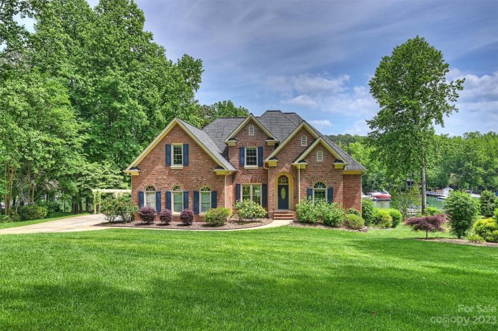 122 Wynward Lane sold home in North Shore, Mooresville, NC