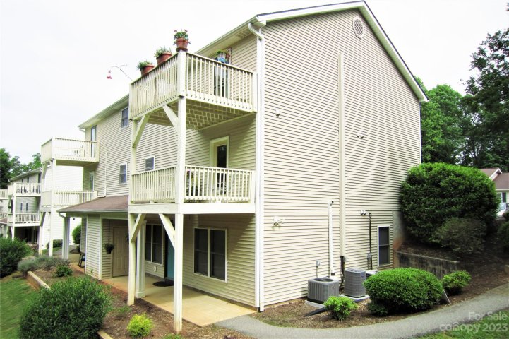 7 Krista Circle E sold home in Woodland Trails, Candler, NC
