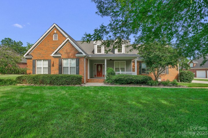 107 S Gibbs Road sold home in Gibbs Cove, Mooresville, NC