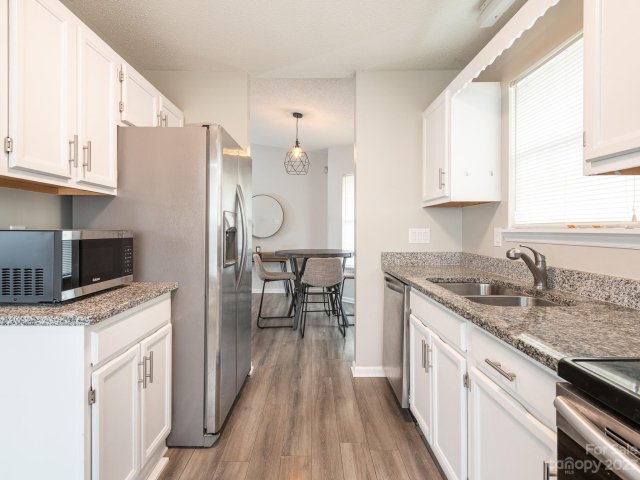5803 Amity Springs Drive sold home in Glenhaven at Firethorne, Charlotte, NC
