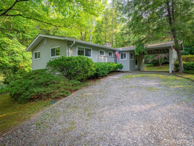 315 Melanie Lane sold home in Charmeldee Acres, Black Mountain, NC