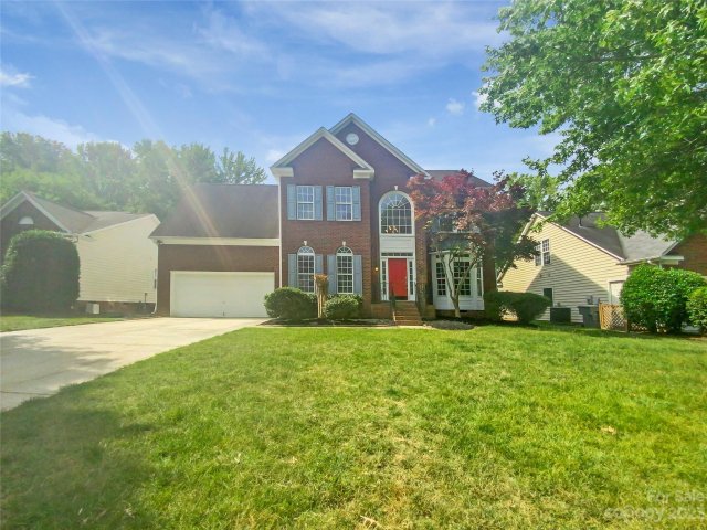 15639 Donnington Drive sold home in Kenilworth, Charlotte, NC