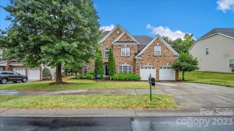 4849 Annelise Drive sold home in Litchfield Village, Harrisburg, NC