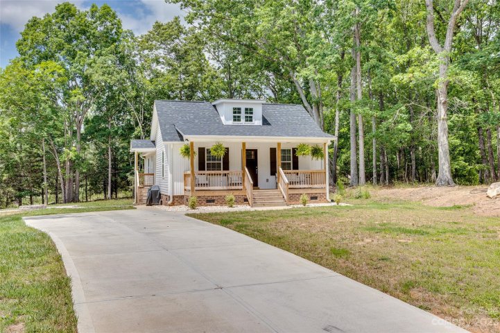 1561 Mack Drive sold home in Timbercrest, Mcconnells, SC