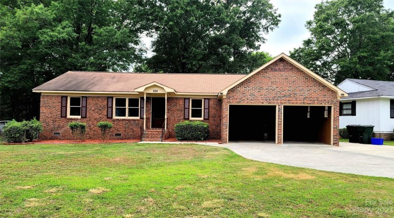 828 Finley Court sold home in Finley square, Rock Hill, SC