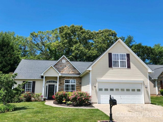 136 Cottage Ridge Road sold home in Cottages at Livingston Farms, Fletcher, NC