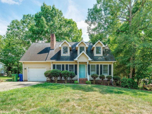 112 Deertrack Drive sold home in Deertrack, Mount Holly, NC