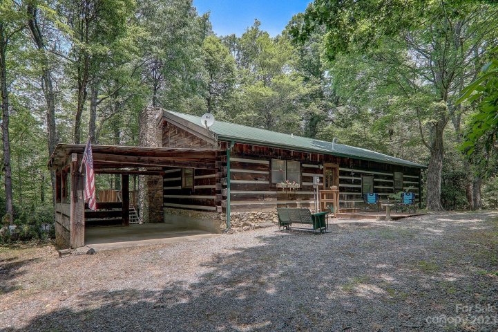 51 Gold Creek Crossing sold home in Treehaven, Black Mountain, NC