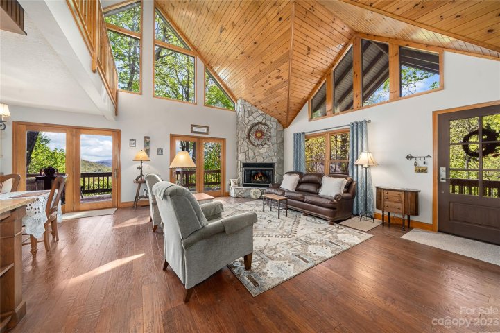 200 Kings Ridge sold home in Sherwood Mountain, Maggie Valley, NC