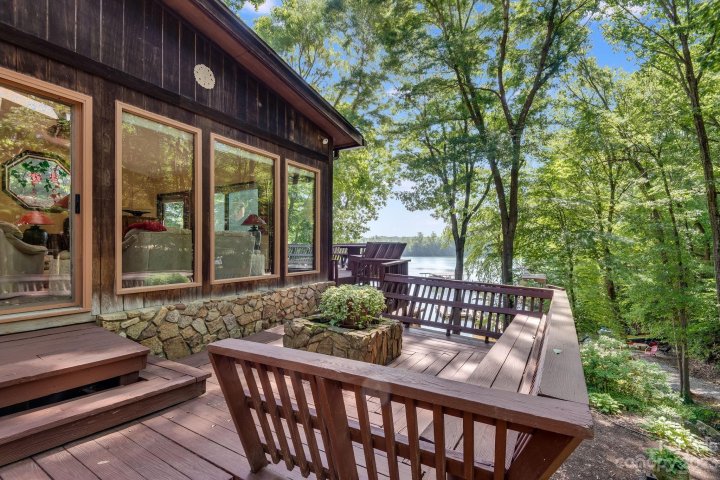 1166 Cartwright Drive sold home in Caldwell Acres, Catawba, NC