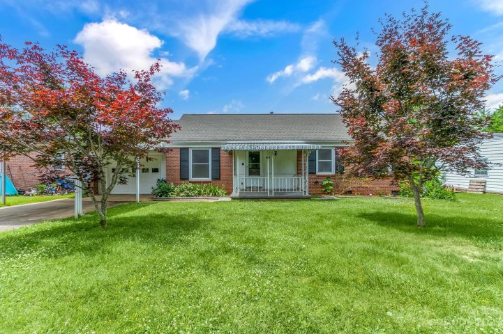 92 Skyview Terrace sold home in Knollwood, Asheville, NC
