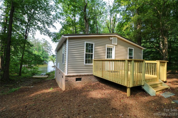 209 Hickory Point Drive sold home in Hickory Point, Lexington, NC