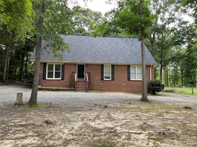 8910 Casa Lake Drive sold home in Casa Linda Estates, Charlotte, NC