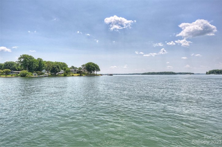 391 Barber Loop 107 sold home in Lake Norman, Mooresville, NC