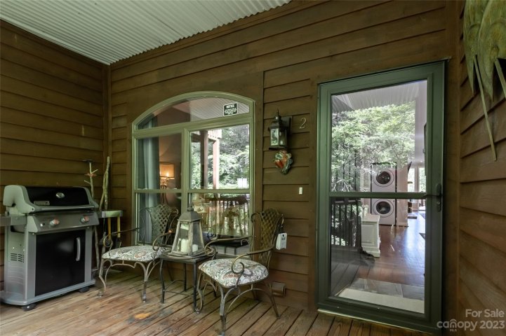 30 Lower Tanglewood Road sold home in Toxaway Falls, Lake Toxaway, NC