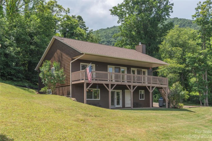 194 Kelly Springs Road sold home in Pisgah View Estates, Waynesville, NC