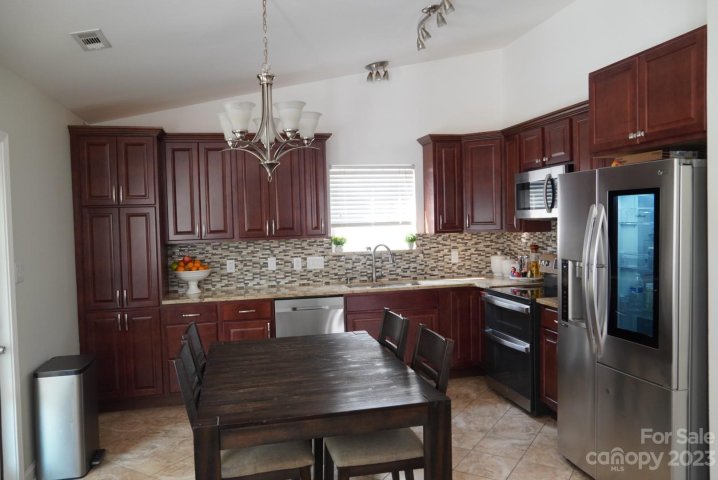 9209 Tibble Creek Way sold home in Tibble Creek, Charlotte, NC