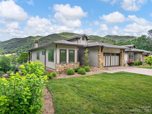 110 Plateau Drive sold home in Masters Landing, Maggie Valley, NC