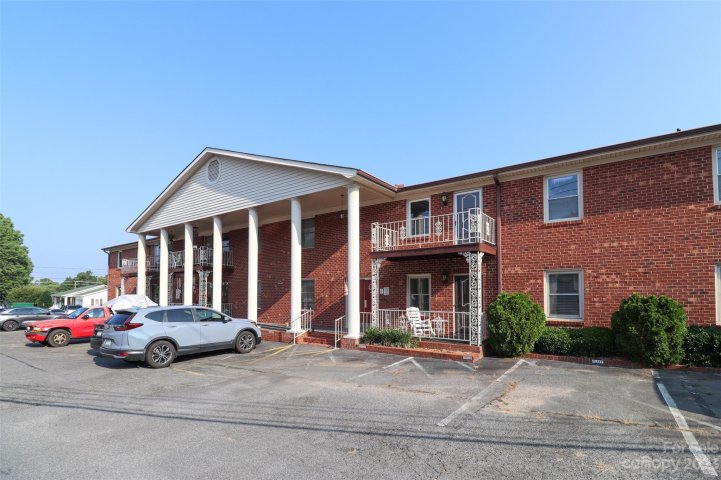 122 Briarcliff Drive sold home in Carriage House, Kannapolis, NC