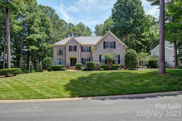 1718 Mineral Springs Road sold home in The Landing, Lake Wylie, SC