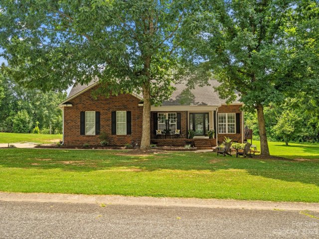 105 Laura Court sold home in Crown Creek, Cherryville, NC