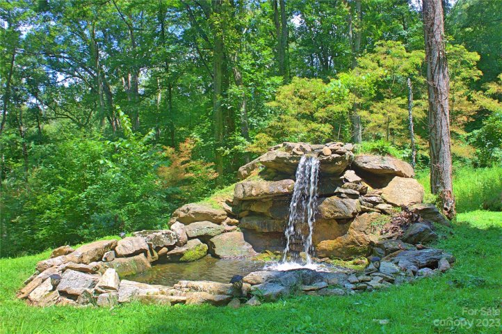 167 Treetop Lane sold home in Countryside Acres, Waynesville, NC