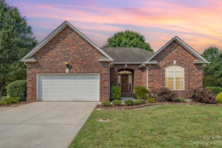 811 Wendermere Circle sold home in Reserve at the Country Club, Salisbury, NC