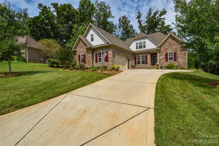 2469 Shiny Leaf Drive sold home in Fairfield Forest, Denver, NC