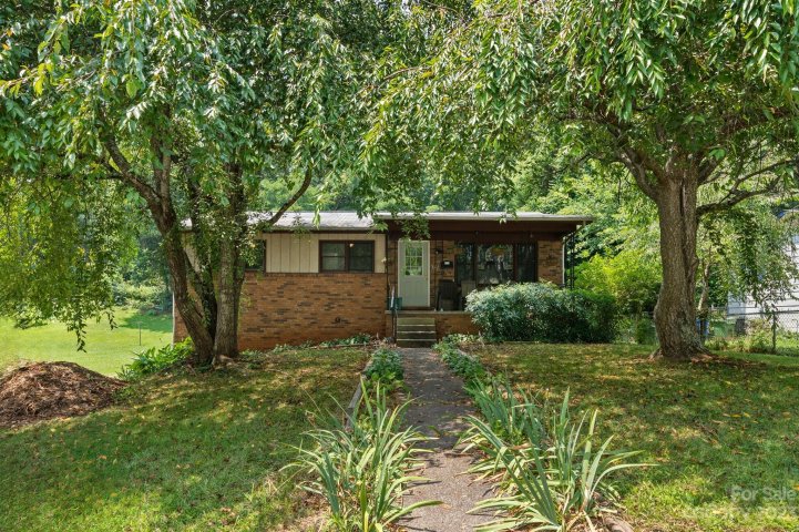 141 S Grove Street sold home in E Riverside Urban Renewal Area, Asheville, NC