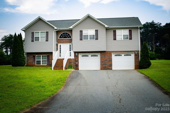 3293 47th Avenue Place sold home in Catawba Forest, Hickory, NC
