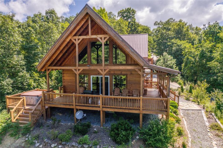 2742 Alarka Highlands Drive sold home in Alarka Highlands, Bryson City, NC