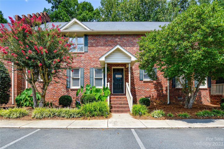 1134 Crestmont Drive sold home in Riverbend, Concord, NC