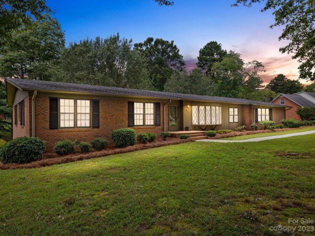 421 Wake Drive sold home in Eagle Heights, Salisbury, NC