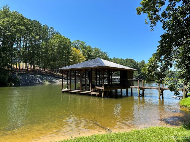 1096 Lake Vista Drive 6B/7 sold home in Lake Vistas, Connelly Springs, NC